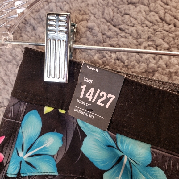 Hurley Mens Board Swim Skater summer Trunks Black Hawaiian Flowers Sz 14/27 - Picture 7 of 10